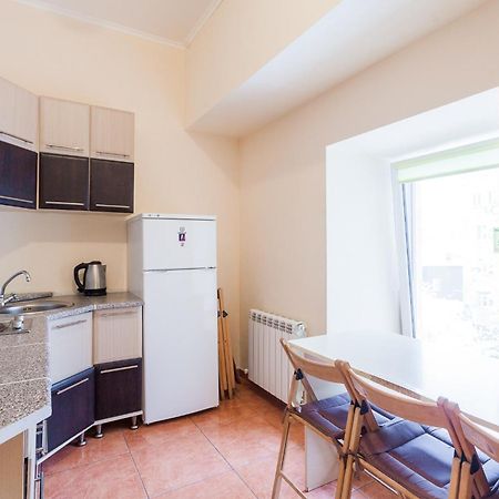 Apartment At Malaya Zhytomyrska 5 Kiev Esterno foto