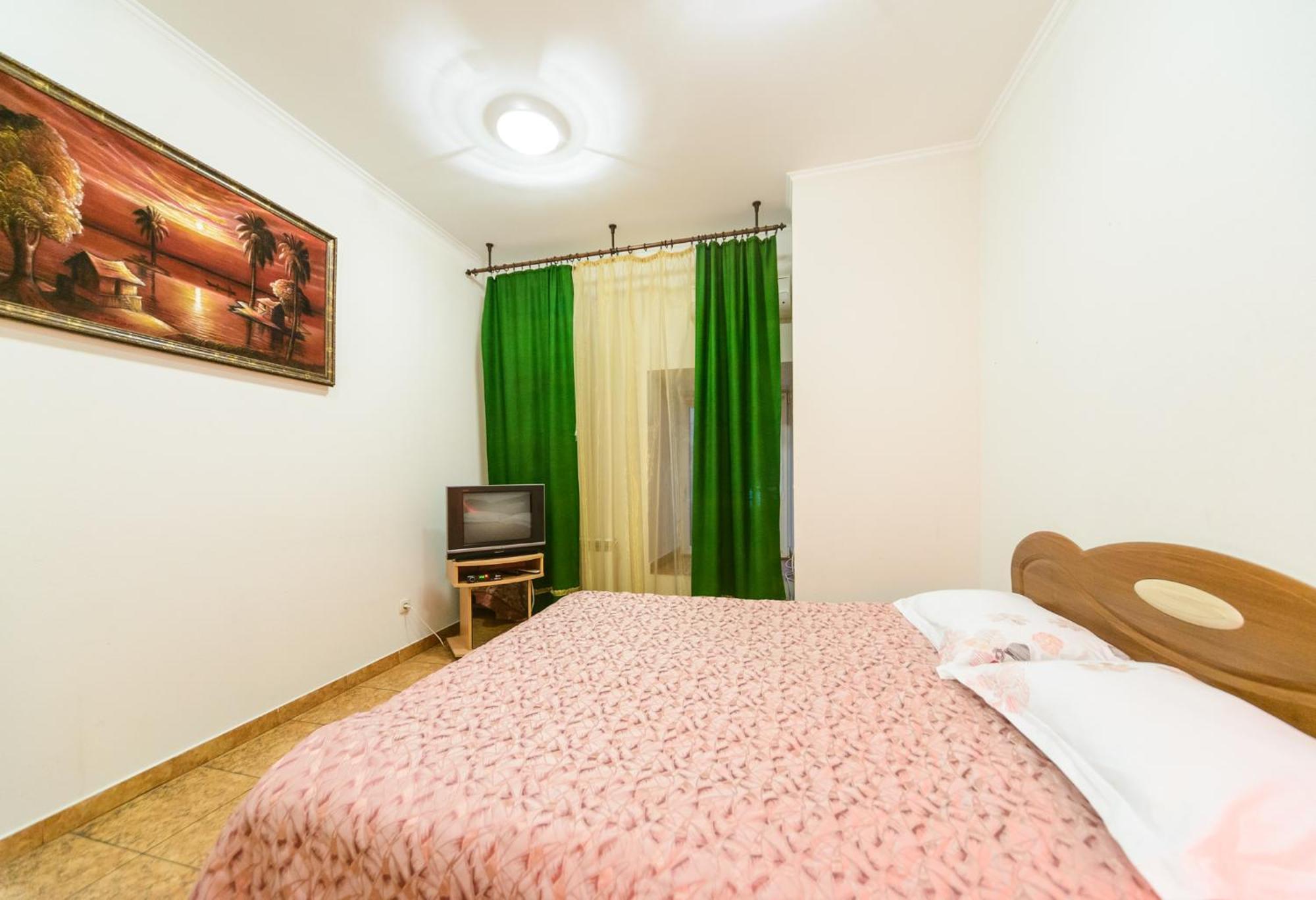 Apartment At Malaya Zhytomyrska 5 Kiev Esterno foto